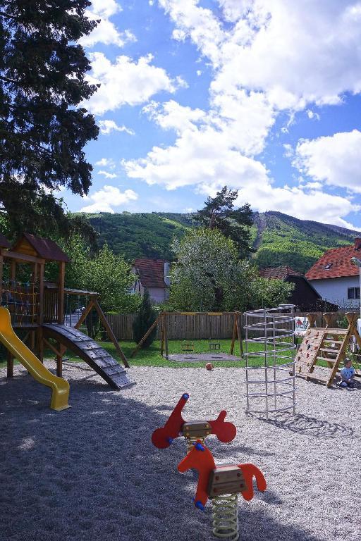 Pohorska Kavarna Gasthof 3*